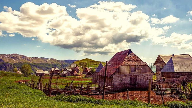 Bosnia's Nomad Havens: Lukomir & Umoljani - A closer look at village craft and daily life