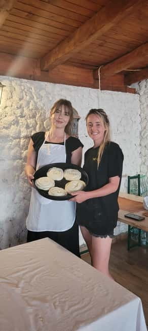 Burek Masterclass: Roll, Bake, Eat - A welcome drink and an easy start