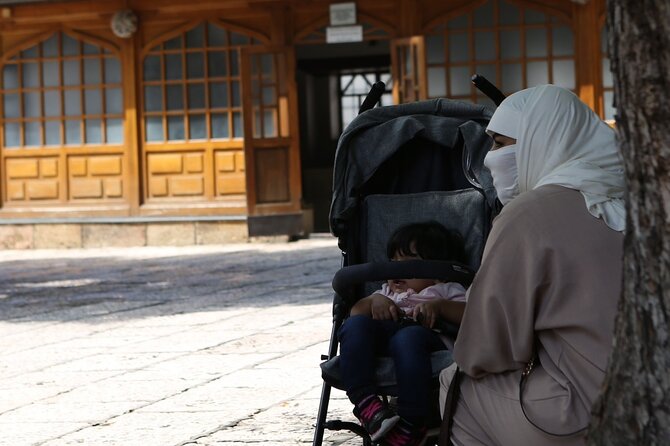 Eat, Pray, Love Tour - Burek on Bravadžiluk and Sarajevo City Hall