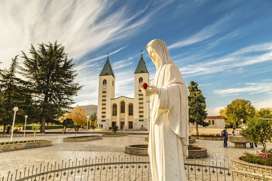 From Dubrovnik: Mostar and Medjugorje Full-Day Tour - Medjugorje: choose your priority before arrival