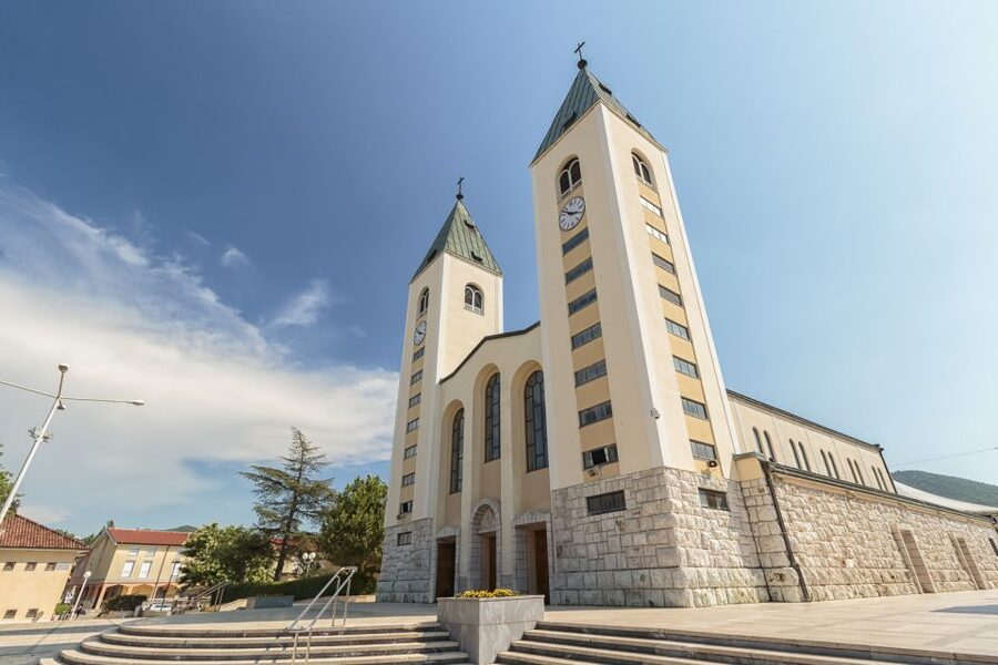 From Dubrovnik: Mostar and Medjugorje Full-Day Tour - Starting through Neum and the Neretva delta
