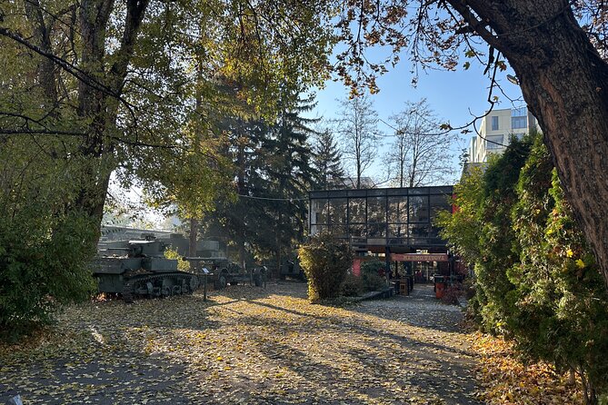 Half-Day Grbavica Food Tour in a Small Group - Aleja Lipa and the city’s classic comfort food