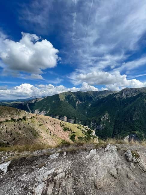 Hiking around Sarajevo: Lukomir Village Full Day Hiking Tour - Arriving in Lukomir, Bosnia’s highest village