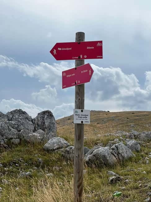 Hiking around Sarajevo: Lukomir Village Full Day Hiking Tour - What the guide adds to the experience