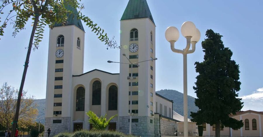 Medjugorje Group Tour from Dubrovnik - The two-hour ride into Bosnia and Herzegovina