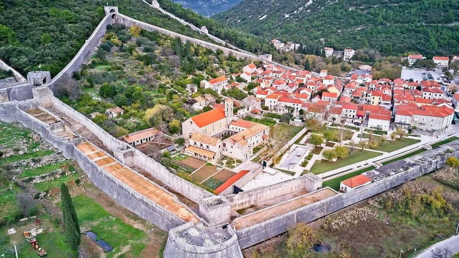 Private Mostar, Ston and Kravice Waterfalls - Costumizable - Price, comfort, and what you receive