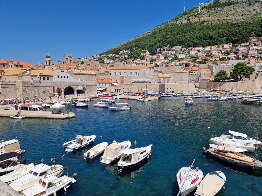 Private tour from Split to Dubrovnik via Mostar - Arriving in Mostar and finding the Old Bridge