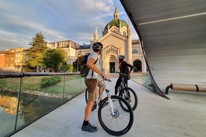 Sarajevo City SIghtseeing / War Bike Tour - A Green Break at Vrelo Bosne