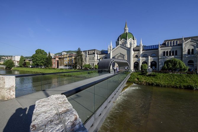 SARAJEVO CONCEPTUAL ART TOUR (galleries, art and arhitecture) - Veliki Park and the Srebrenica memorial