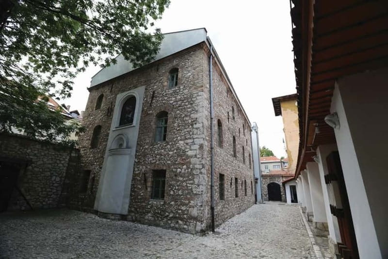Sarajevo: Discover Sarajevo Walking Tour with Local Guide - Dairy, smoked meat, and copper work