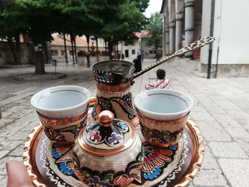 Sarajevo: Grand Walking Tour Through Time and Cultures - How the guides shape the experience