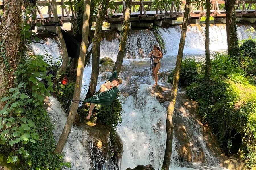 Sarajevo: Jajce Waterfall, Travnik & Pliva Lake Tour - Jajce Waterfall: Bosnia’s most dramatic short walk