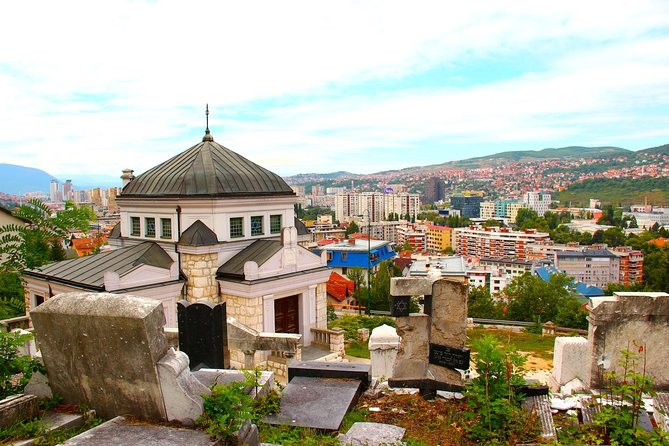 Sarajevo: Jewish Heritage Tour - Entering the Ashkenazi Synagogue