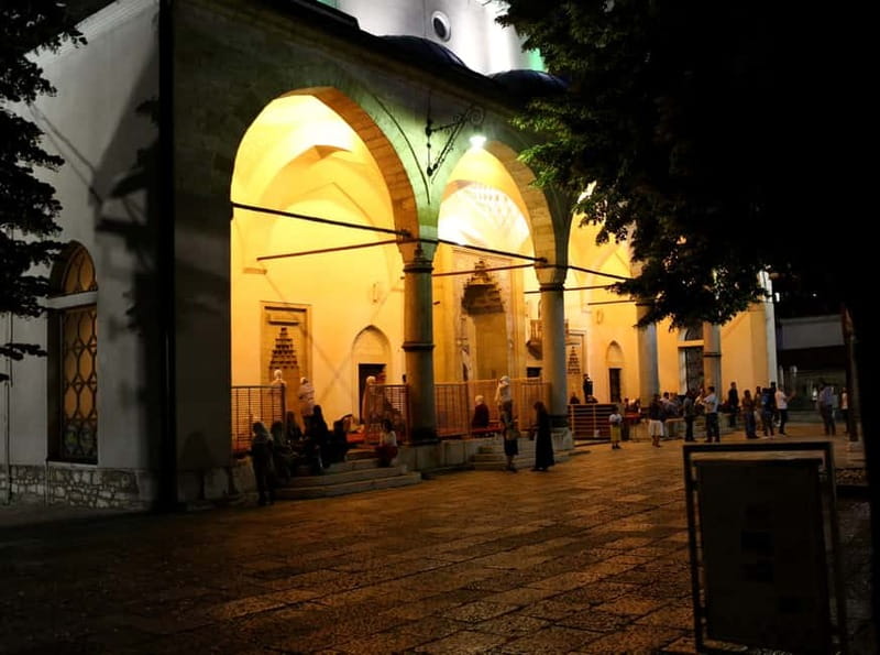 Sarajevo: Nighttime City Highlights Walking Tour - Why an evening walk works so well in Sarajevo