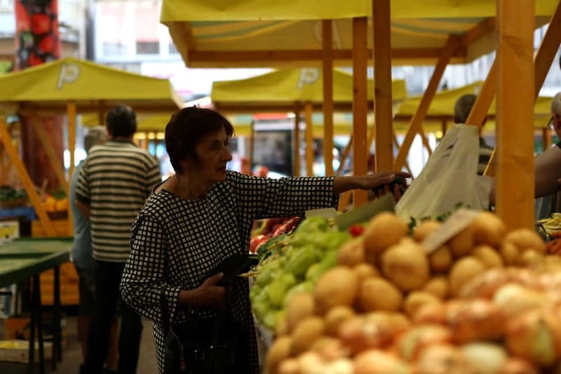 Sarajevo: Sarajevo City Market, Old Town Food Tasting Tour - Key points at a glance