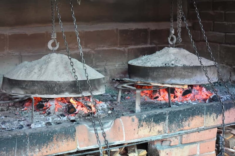 Sarajevo: Sarajevo City Market, Old Town Food Tasting Tour - Sarajevski sahan and cooked local dishes