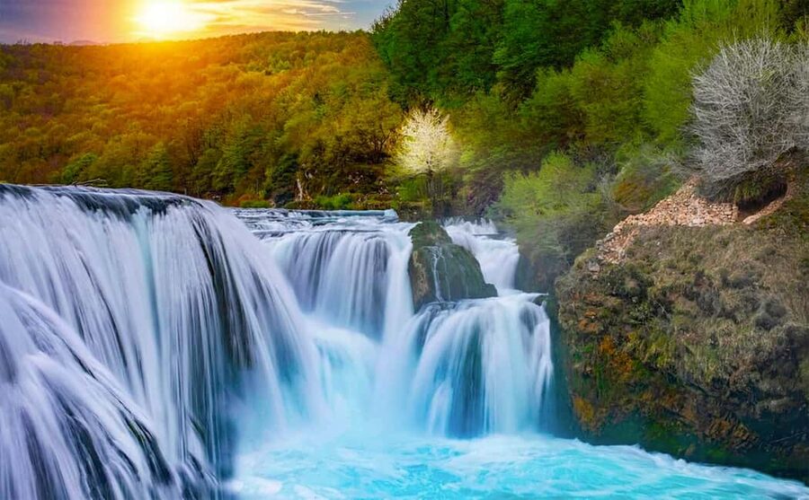 Sarajevo: Strbacki Buk & Jajce Waterfalls Day Trip - What this Sarajevo day trip is really trying to do