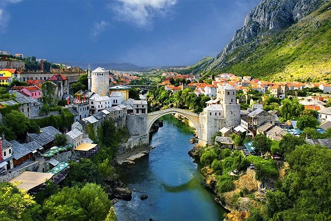 Sarajevo to/from Dubrovnik Transfer Tour via Mostar & Herzegovina - Guides, driving, and the small-group feel