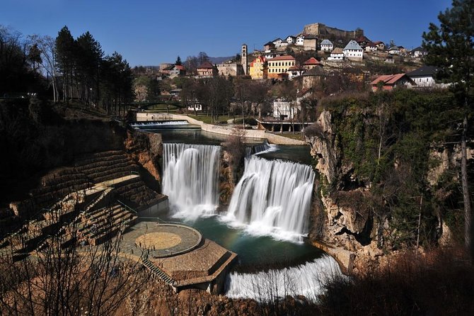 Sarajevo to Zagreb: One-Way Tour via Jajce, Travnik, Pliva Lake and Watermills - Coffee and blue water in Travnik