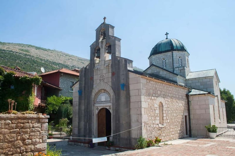 Trebinje Tour with Luxury Transportation and Wine Tasting - What the guides add to the experience